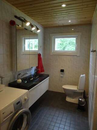 Дома для отпуска Hjortö stockstuga Одкарби Дом с 5 спальнями-32